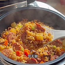 懶人版電飯鍋土豆臘腸焖飯